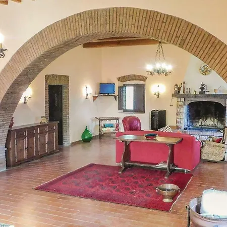 Five Bedroom Holiday In Otricoli