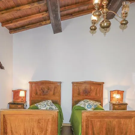 Five Bedroom Holiday In